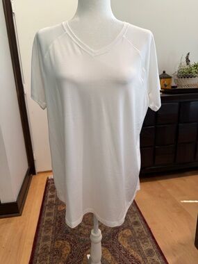 tek gear White V-Neck Short Sleeve Performance Tee